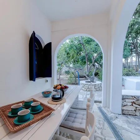 Villa Peggy's Place, Traditional Cycladic House In